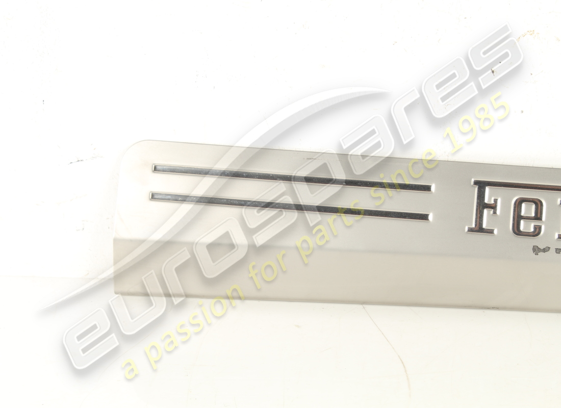 GEBRAUCHTE FERRARI LINKE KICKPLATTE. TEILENUMMER 81362300 (2) gebrauchte ferrari linke kickplatte. teilenummer 81362300 (2)