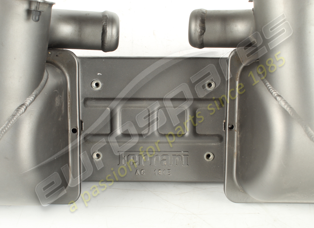 used ferrari complete filter box. part number 220469 (3)