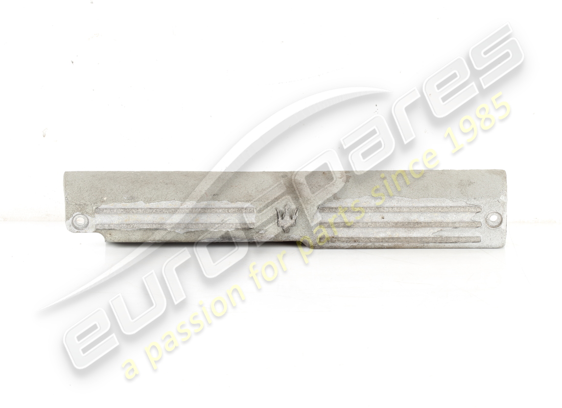 GEBRAUCHTE RECHTE OBERE ZÜNDSPULENABDECKUNG Maserati TEILENUMMER 585000860 (1)