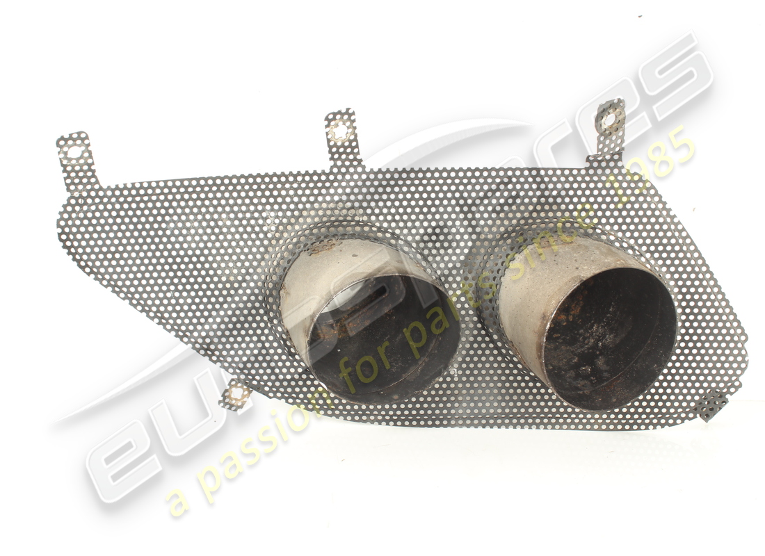 gebrauchter ferrari kühlergrill mit linken endrohren. teilenummer 84433700 (2)