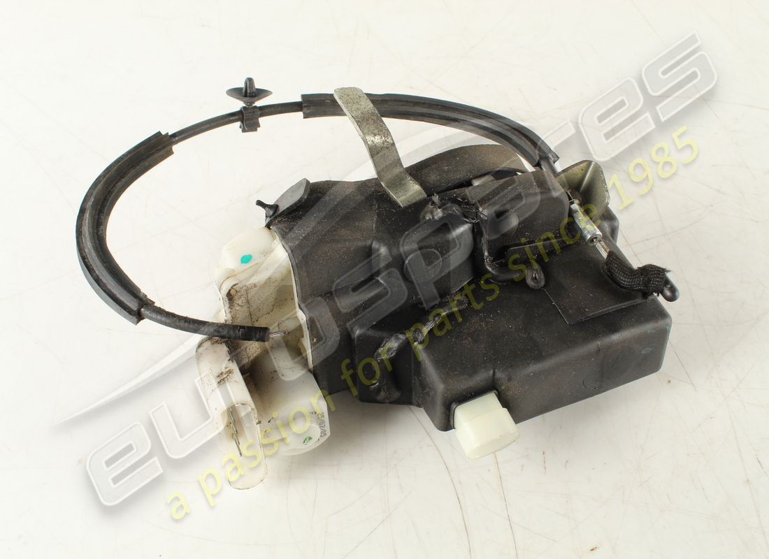 USED MASERATI RH REAR DOOR LOCK . PART NUMBER 68206400 (1)